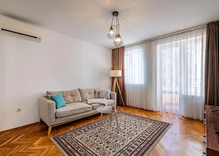 очарователен до морската градина ヴァルナ