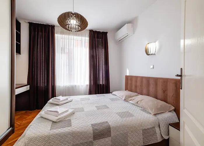 Apartment очарователен до морската градина