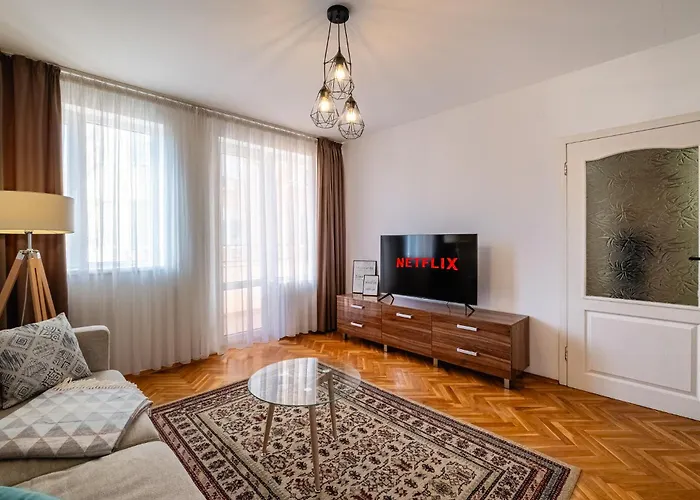 Apartment очарователен до морската градина Varna